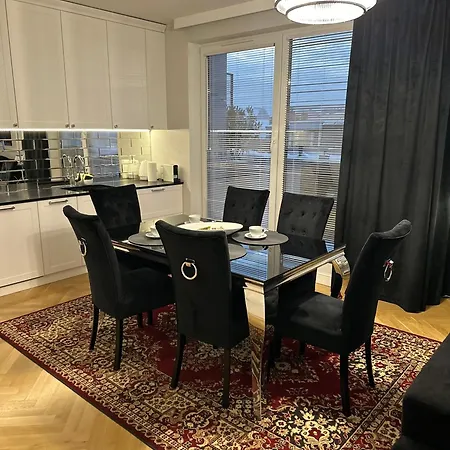 Szafarnia Delux Gdaňsk