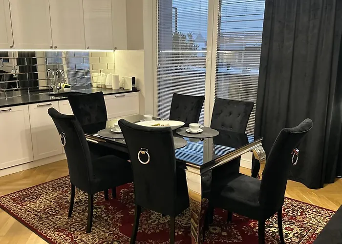 Szafarnia Delux Gdańsk